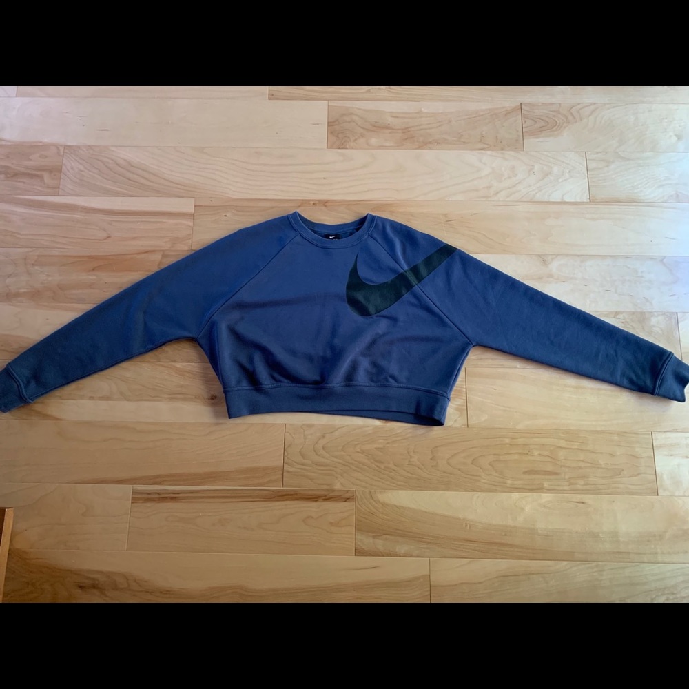 Nike crop sweatshirt